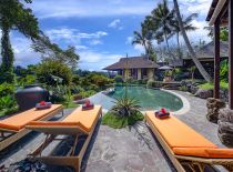 Villa Amaru, Piscina con vistas