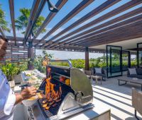 Villa Babadan, Terraza de entretenimiento con BBQ